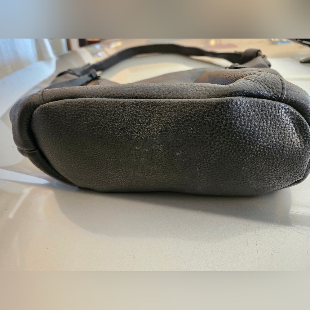 Elliott Lucca Black Leather Shoulder Bag - Picture 3 of 10